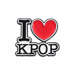Przypinka „I ❤️ K-pop” – Pokaż swoją pasję!