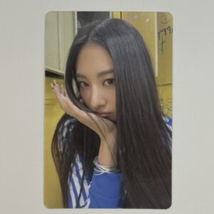 KARTA: MEOVV – My Eyes Open Wide – 1. EP Album