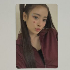 KARTA: MEOVV – My Eyes Open Wide – 1. EP Album