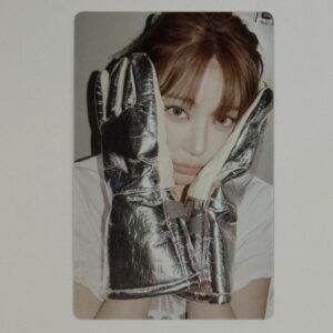 KARTA: LE SSERAFIM – Hot