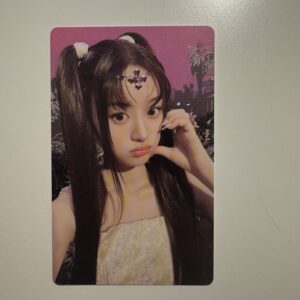 KARTA KOLEKCJONERSKA: ILLIT- 3rd Mini Album BOMB