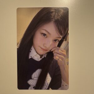 KARTA KOLEKCJONERSKA: ILLIT- 3rd Mini Album BOMB