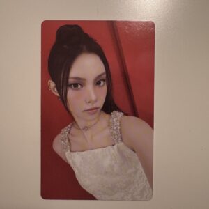 KARTA KOLEKCJONERSKA: ILLIT- 3rd Mini Album BOMB