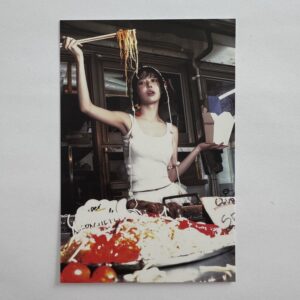 POCZTÓWKA: LE SSERAFIM – Spaghetti – 1. Single Album