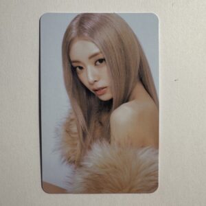 Karta kolekcjonerska: YUNA ITZY Ice Cream