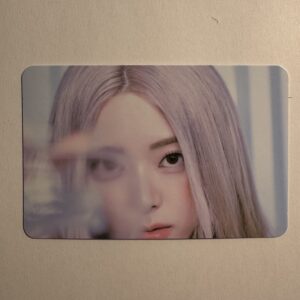 Karta kolekcjonerska: YUNA ITZY Ice Cream