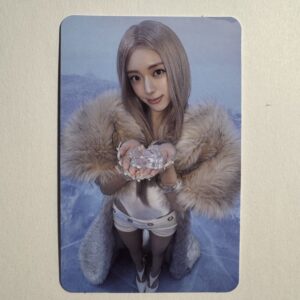 Karta kolekcjonerska: YUNA ITZY Ice Cream