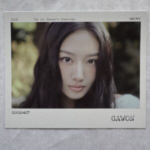 MEOVV – 2026 SEASON’S GREETINGS – Polaroid K-pop