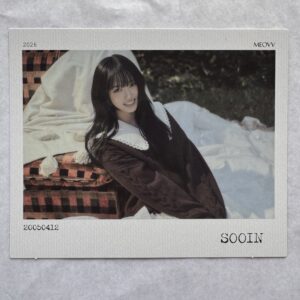 MEOVV – 2026 SEASON’S GREETINGS – Polaroid K-pop