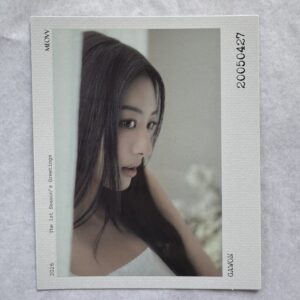 MEOVV – 2026 SEASON’S GREETINGS – Polaroid K-pop