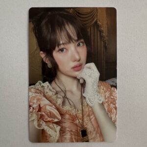 Karta kolekcjonerska K-pop: KiiiKiii – Delulu Pack - 2nd EP Album