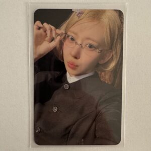 Karta kolekcjonerska K-pop: LE SSERAFIM – PUREFLOW - 2nd Studio Album