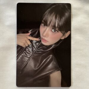 Karta kolekcjonerska K-pop: MEOVV – Bite Now - The 2nd EP Album